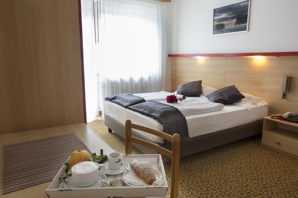 Park Hotel Eden توربولي المظهر الخارجي الصورة